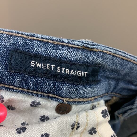 Lucky Brand Sweet Straight Ankle Distressed Jeans - Picture 3 of 5
